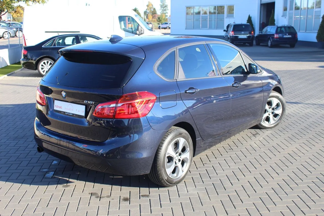 BMW 2er Reihe 218i Sport Line...  Image 4